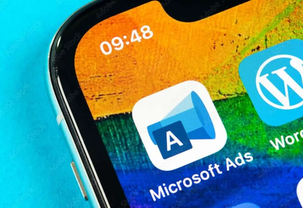 Microsoft Ads auf Smartphone