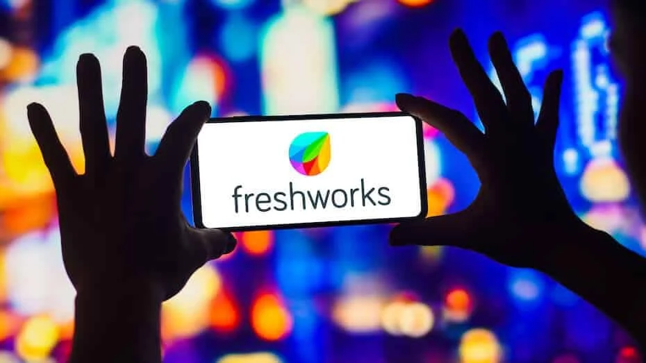MONOBUNT ist Freshworks Platinum Partner: Was bedeutet das für Sie?