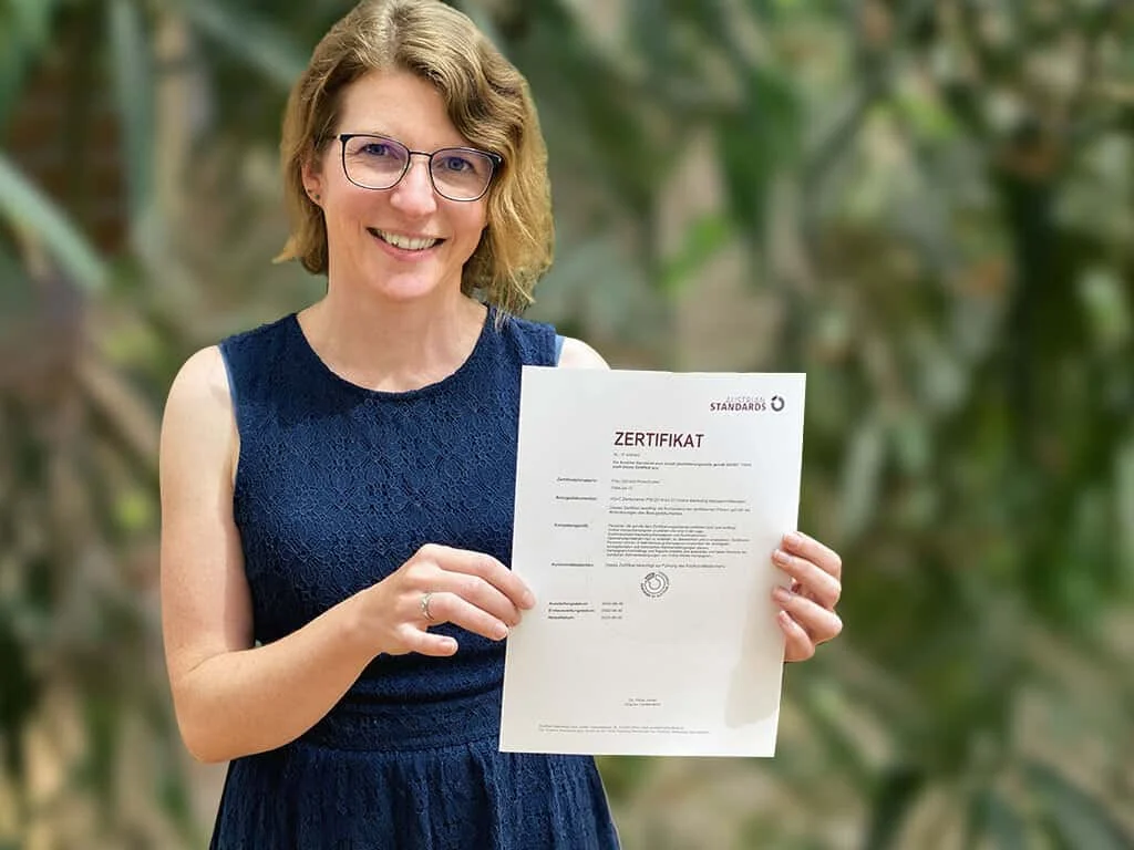 Daniela Rosenhuber mit Zertifikat Online Marketing Manager